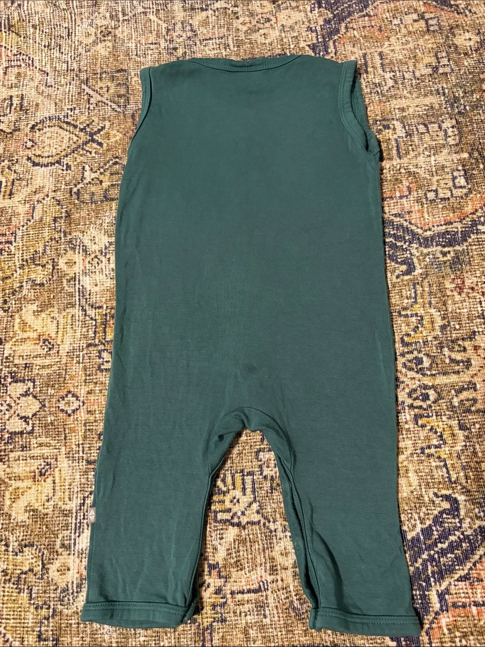 Sleeveless snap button-down romper